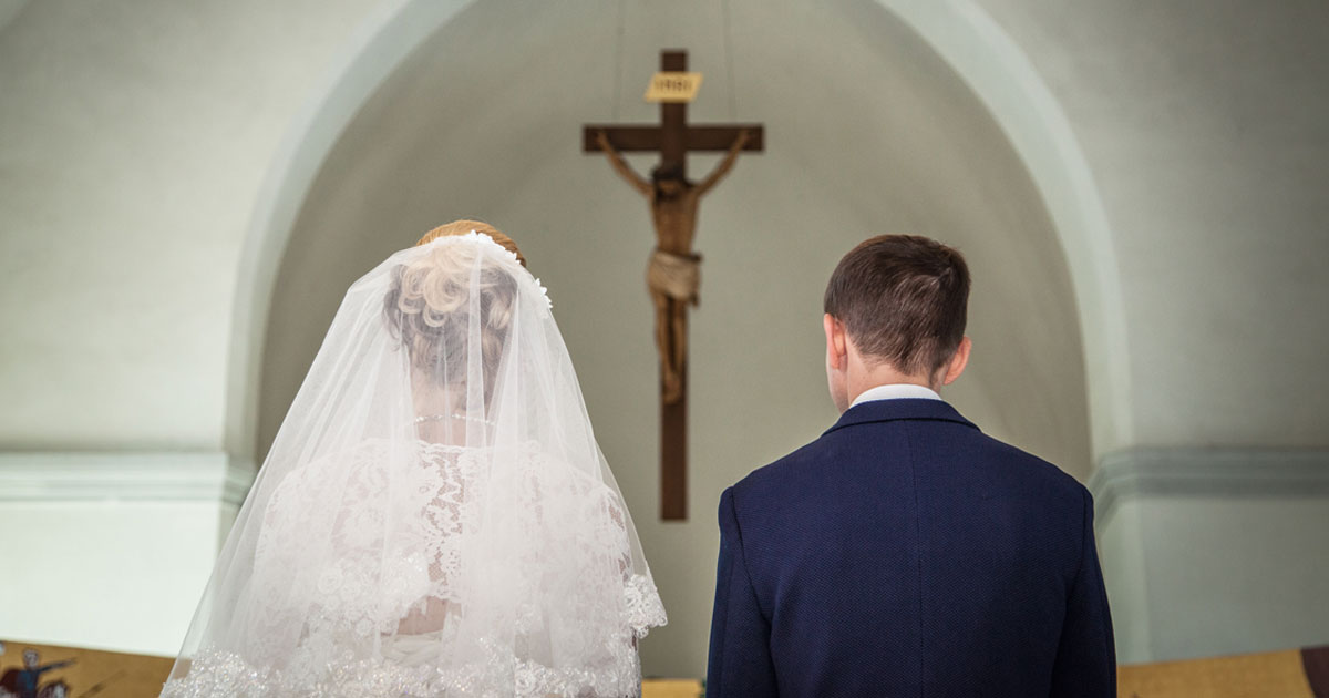 el matrimonio suele tener un componente de ceremonia religiosa