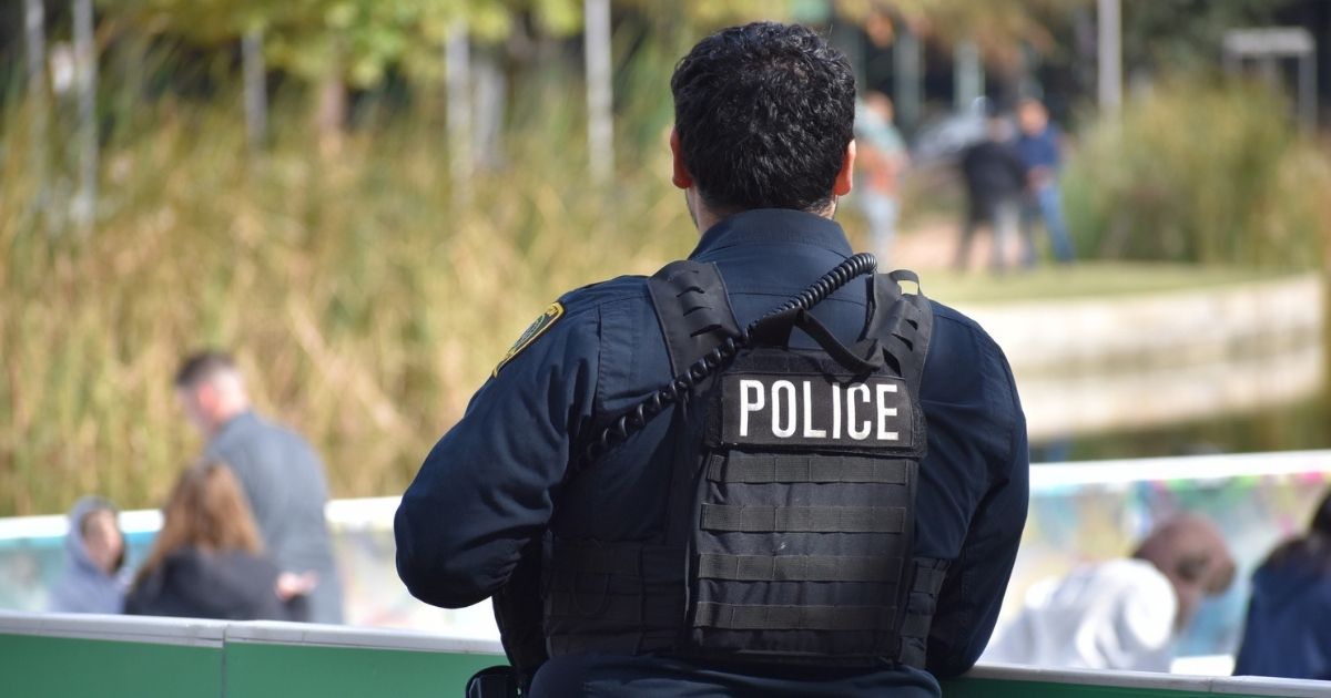 La policía vela por el cumplimiento del plan de custodia